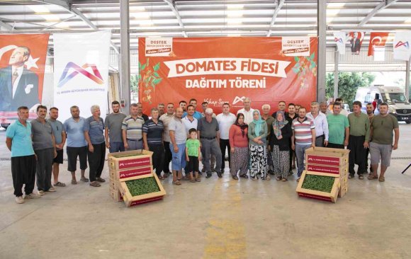 MERSİN’DE 200 ÜRETİCİYE YÜZDE 70 HİBELİ DOMATES FİDESİ DESTEĞİ