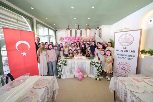 YÜREĞİMİZDEKİ IŞIK PROJESİ KAPSAMINDA KİMSESİZ ÇOCUKLARIN DOĞUM GÜNLERİ KUTLANDI