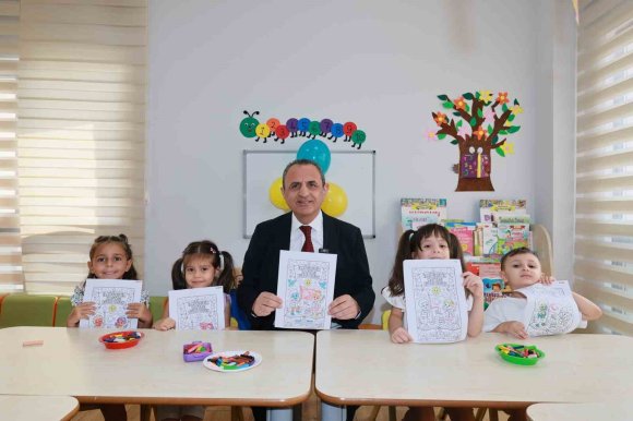 ÖZÜNAL’DAN MİNİK YÜREKLERE YENİ EĞİTİM YILI ZİYARETİ