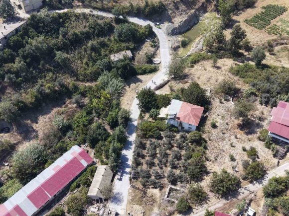 TARSUS’TA 3 BİN 200 METREKARELİK YOL YENİLENDİ