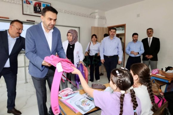 BAŞKAN ALDEMİR, ÖĞRENCİLERİN HEYECANINA ORTAK OLDU