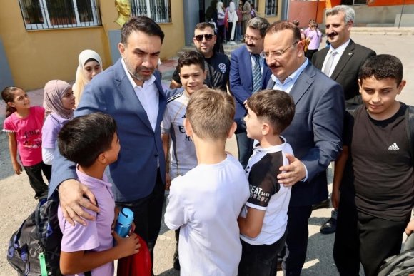 BAŞKAN ALDEMİR, ÖĞRENCİLERİN HEYECANINA ORTAK OLDU