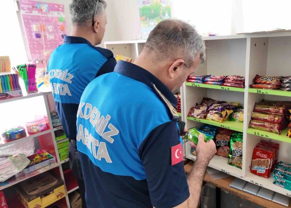AKDENİZ’DE OKUL KANTİNLERİNE SIKI DENETİM