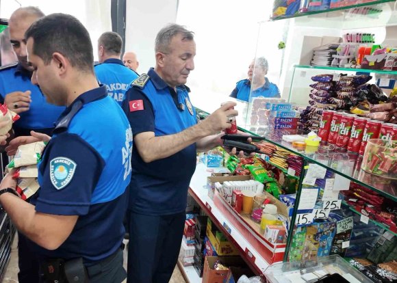 AKDENİZ’DE OKUL KANTİNLERİNE SIKI DENETİM