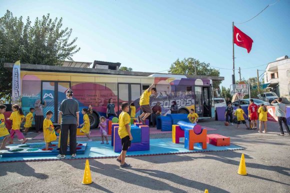 MERSİN’DE SPORBÜS İLE 26 BİN ÇOCUK SPORLA BULUŞTU