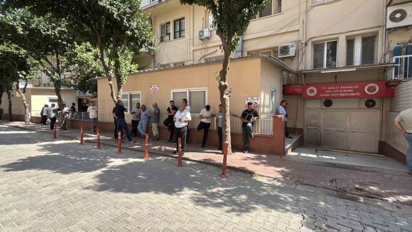 ADANA’DA ESKİ EŞİ TARAFINDAN KATLEDİLEN KADININ CENAZESİ ADLİ TIPTAN ALINDI