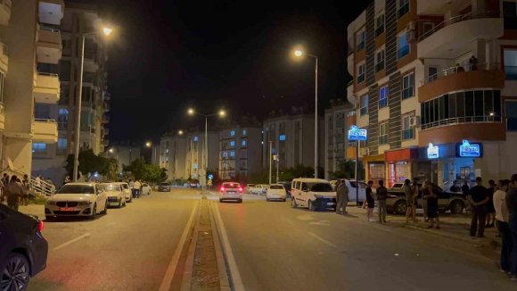 ADANA’DA AİLE FACİASI: BOŞANDIĞI EŞİNİ VE OĞLUNU SİLAHLA VURUP İNTİHAR ETTİ