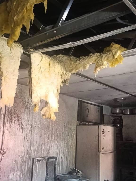 ANTAKYA’DA KONTEYNER YANGINI KISA SÜREDE SÖNDÜRÜLDÜ