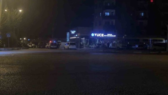 ADANA’DA İŞ YERİNE MOLOTOFKOKTEYLİ SALDIRISI