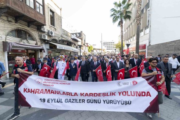 MERSİN’DE GAZİLER GÜNÜ TÖREN VE ETKİNLİKLERLE ANILDI