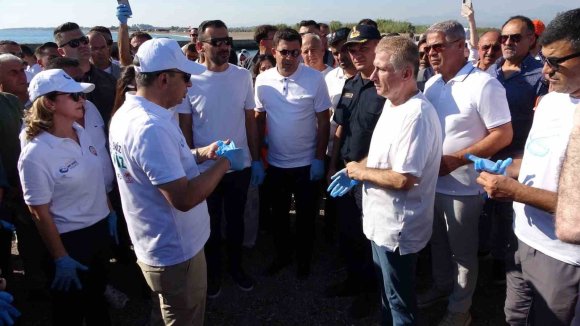 VALİDEN KUM HIRSIZLIĞINA KARŞI BOĞAZ SAHİLİ’NE KAMERALI TAKİP TALİMATI