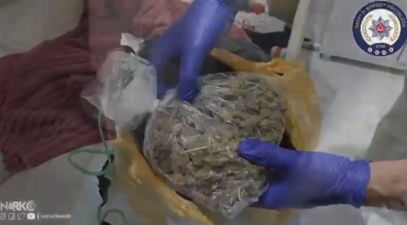 İSKENDERUN’DA UYUŞTURUCUYLA MÜCADELE OPERASYONLARINDA 28 ŞÜPHELİ TUTUKLANDI