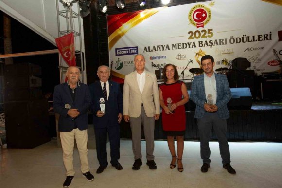 İHA’YA ’YILIN EN İYİ SPOR HABERİ’ ÖDÜLÜ