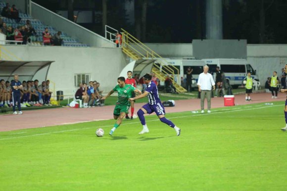 TFF 2. LİG: ISBAŞ ISPARTA 32 SPOR: 3 - GÜZİDE GEBZESPOR: 3
