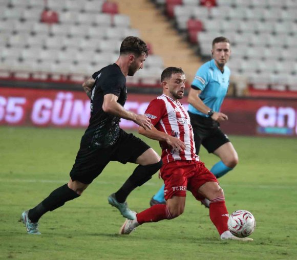 TRENDYOL 1. LİG: ANTALYASPOR: 3 - VANSPOR FK: 0