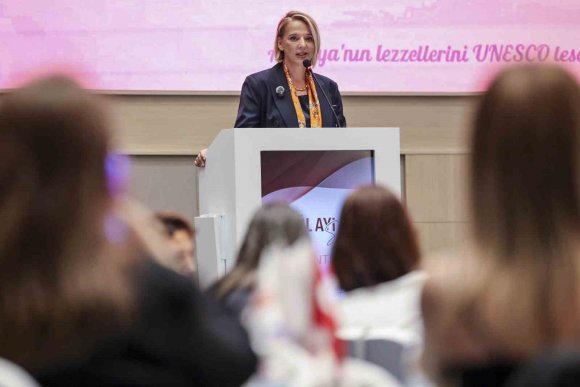 HATİCE ÖZ: "KADINLARI KARAR MEKANİZMASININ MERKEZİNE TAŞIYACAĞIZ"