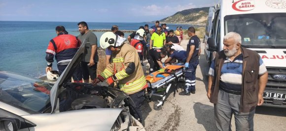 ARSUZ’DA UÇURUMDAN YUVARLANAN OTOMOBİLİN SÜRÜCÜSÜ YARALANDI