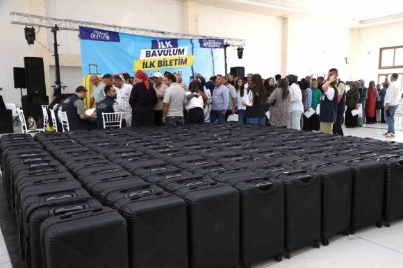 HBB’DEN ÜNİVERSİTE ÖĞRENCİLERİNE BAVUL VE ULAŞIM DESTEĞİ