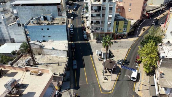 ANAMUR’DA 3 CADDE SICAK ASFALTLA YENİLENDİ