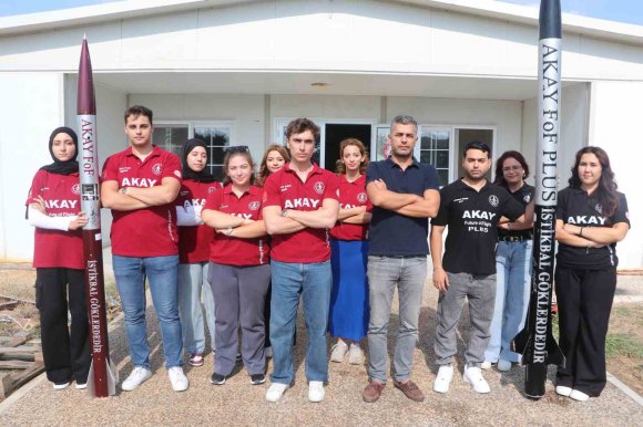 ADANALI GENÇLERİN ROKETLERİ TEKNOFEST’TE İKİ KATEGORİDE DERECE YAPTI