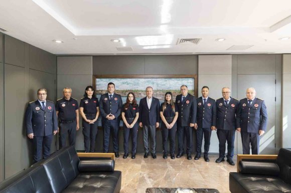MERSİN İTFAİYE PERSONELİ, İTFAİYE HAFTASINDA BAŞKAN SEÇER’LE BULUŞTU