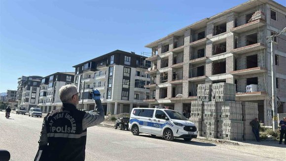 BURDUR’DA İNŞAATTA ÇALIŞAN ÇATI USTASI HAYATINI KAYBETTİ