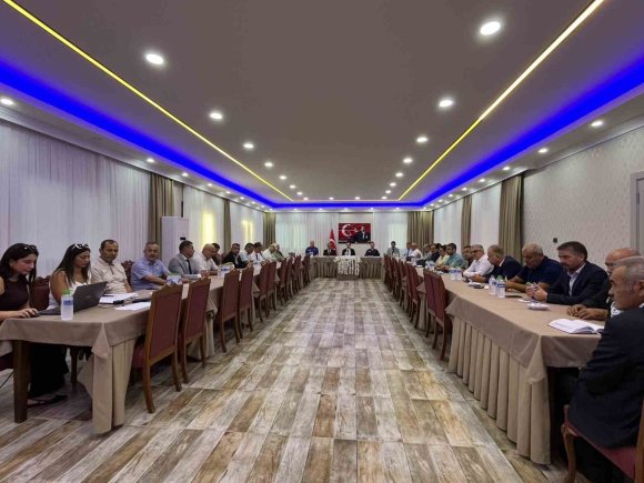 BOZYAZI’DA OKUL VE ÇEVRELERİNDE GÜVENLİK TEDBİRLERİ DEĞERLENDİRİLDİ