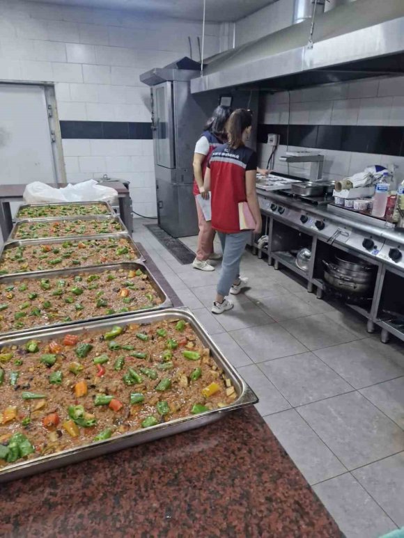 HATAY’DA OKULLARDA GÜVENİLİR GIDA DENETİMLERİ SIKLAŞTIRILDI
