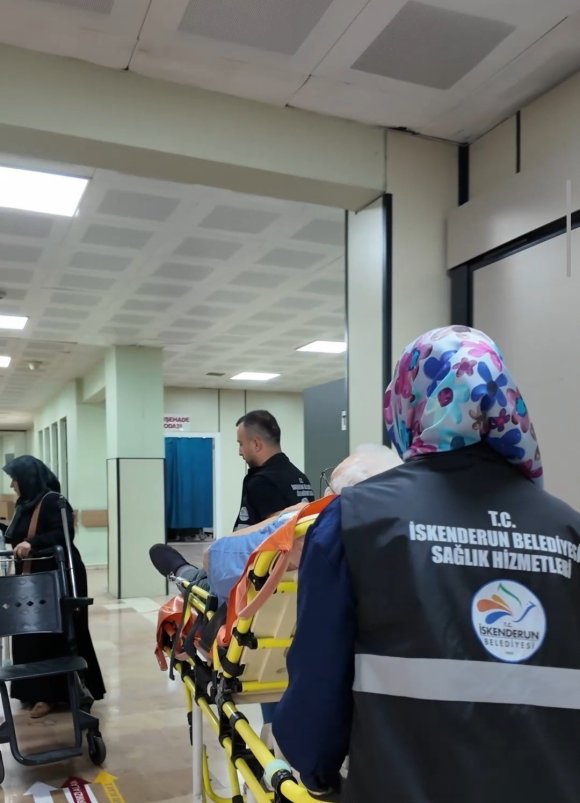 İSKENDERUN BELEDİYESİ EVDE SAĞLIK HİZMETLERİYLE VATANDAŞLARA DESTEK OLUYOR