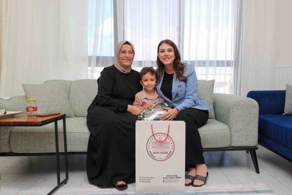 ESRA MASATLI, YÜREĞİMİZDEKİ IŞIK PROJESİ KAPSAMINDA AİLELERLE BİR ARAYA GELDİ