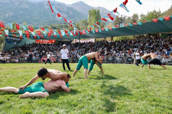 20 YIL SONRA ER MEYDANININ BAŞPEHLİVANLARI BELLİ OLDU