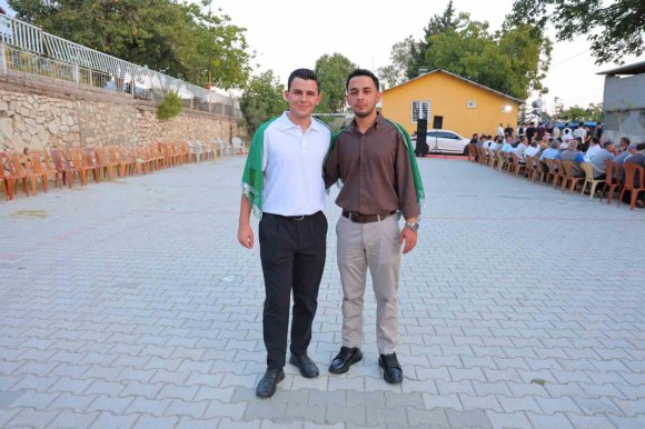 İKİZ KARDEŞLER VATANİ GÖREVLERİNİ BİRLİKTE YAPACAK