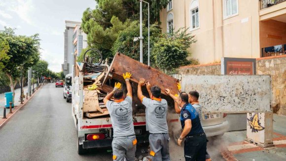 ALANYA’NIN TURİZM VİTRİNİ İÇİN TEMİZLİK SEFERBERLİĞİ