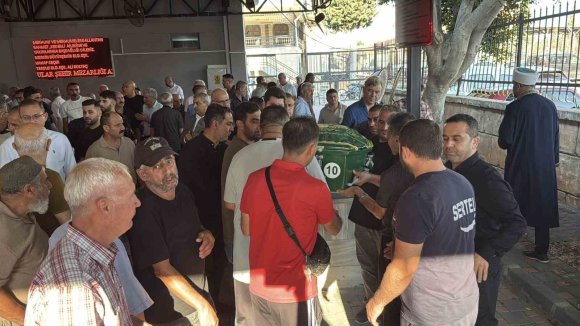 KAHVEHANEDEKİ SİLAHLI SALDIRIDA HAYATINI KAYBEDEN ANTRENÖR SON YOLCULUĞUNA UĞURLANDI