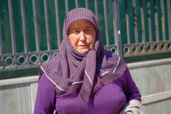 EV BEKLERKEN BİRİKİMLERİNDEN OLDULAR SOLUĞU ADLİYEDE ALDILAR