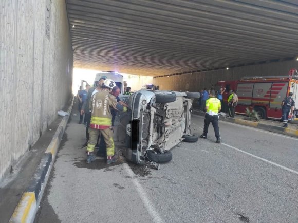 İSKENDERUN’DA TRAFİK KAZASI: 2 YARALI