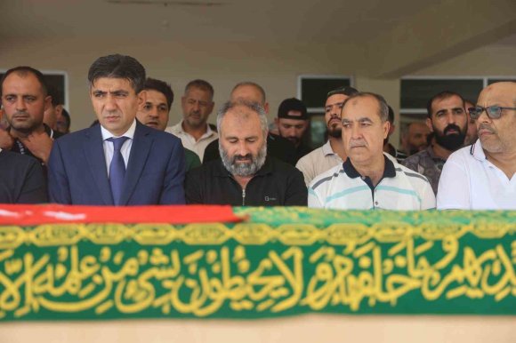 KIBRIS’TA BATAN GEMİDE KAYBOLAN 6 YAŞINDAKİ MEHMET ASAF’IN CENAZESİ DUALARLA TOPRAĞA VERİLDİ