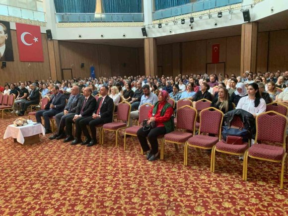 YÜREĞİR’DE YEŞİLAY KULÜPLERİ YIL BOYUNCA AKTİF OLACAK