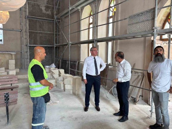 İSKENDERUN’DA TARİHİ KİLİSELERDE RESTORASYON ÇALIŞMALARI SÜRÜYOR