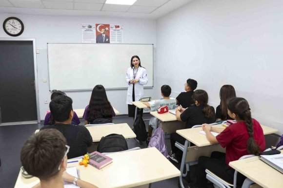 MERSİN BÜYÜKŞEHİR BELEDİYESİNİN KURS MERKEZLERİNDE YENİ DÖNEM BAŞLADI