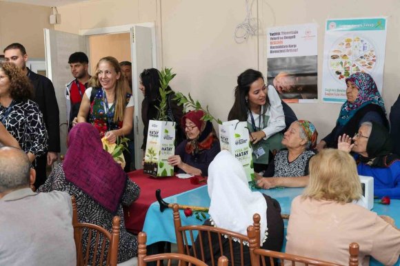 HBB’DEN YAŞLI VATANDAŞLARA 1 EKİM DÜNYA YAŞLILAR GÜNÜ ZİYARETİ