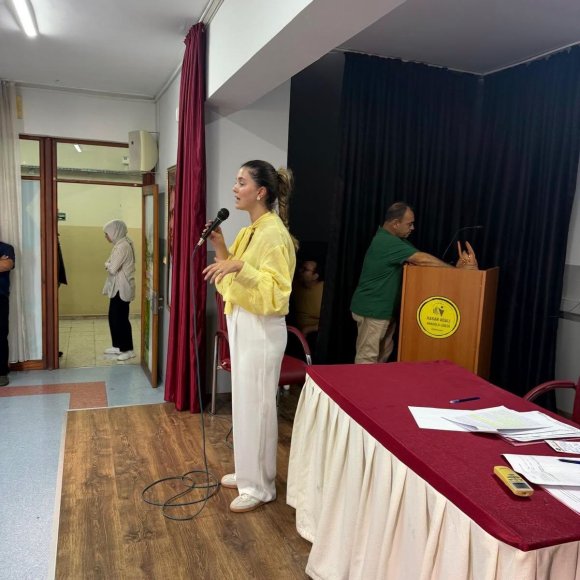 ADANA’DA VELİLERE AİLE VE MEDYA EĞİTİMİ VERİLDİ