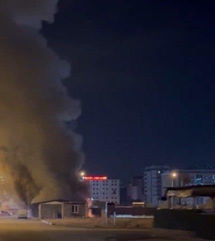 KAHRAMANMARAŞ’TA İŞ YERİ YANGINI