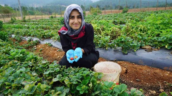 KADINLARIN EMEĞİ KAHRAMAN KADIN PLATFORMU’YLA GENİŞ KİTLELERE ULAŞIYOR