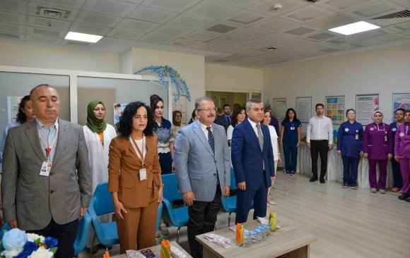 BEBEK DOSTU HASTANEDE NORMAL DOĞUM VE EMZİRME HAFTASI ETKİNLİĞİ DÜZENLENDİ