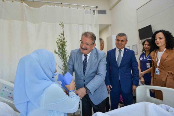 BEBEK DOSTU HASTANEDE NORMAL DOĞUM VE EMZİRME HAFTASI ETKİNLİĞİ DÜZENLENDİ