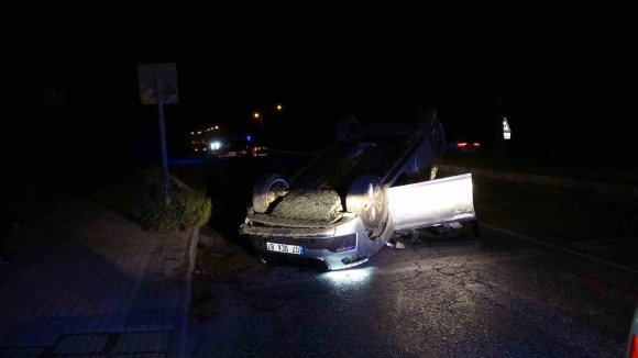OTOMOBİL TAKLA ATTI, SÜRÜCÜ ALKOLLÜ ÇIKTI