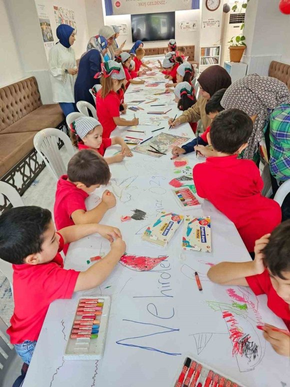 ’FİLİSTİNLİ ÇOCUKLAR İÇİN ÇİZ’ ETKİNLİĞİ