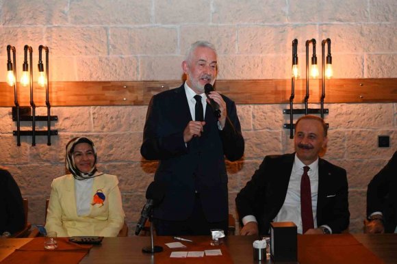 BAŞKAN BAŞDEĞİRMEN, TÜRKİYE’NİN DÖRT BİR YANINDAN GELEN KADIN MUHTARLARLA BULUŞTU