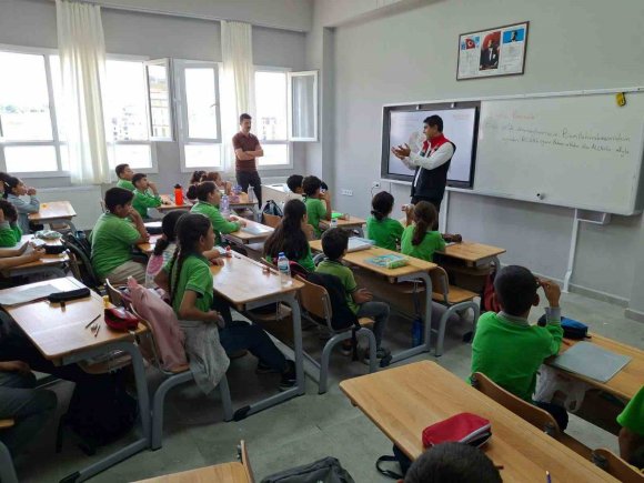 HATAY’DA ÖĞRENCİLERE GIDA İSRAFINA KARŞI FARKINDALIK EĞİTİMİ VERİLDİ